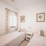 3 Bedroom Town House - Historic Centre Of Cascais. 100 Mts From The And Centre Of Hébergement de vacances *
