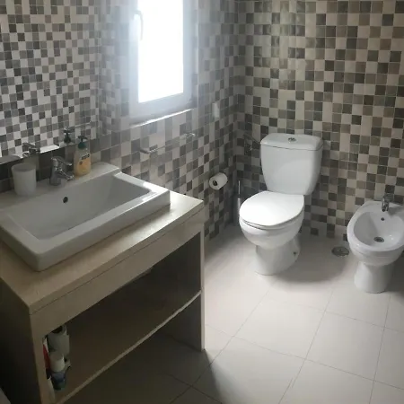 3 Bedroom Town House - Historic Centre Of Cascais. 100 Mts From The And Centre Of *