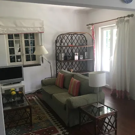 3 Bedroom Town House - Historic Centre Of Cascais. 100 Mts From The And Centre Of