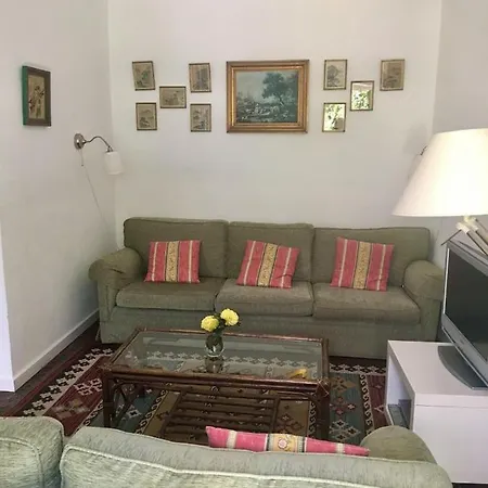 בית נופש 3 Bedroom Town House - Historic Centre Of Cascais. 100 Mts From The And Centre Of
