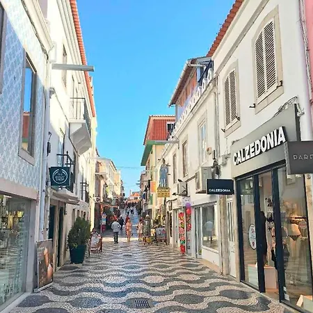 3 Bedroom Town House - Historic Centre Of Cascais. 100 Mts From The And Centre Of * Cascais