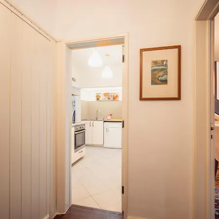 3 Bedroom Town House - Historic Centre Of Cascais. 100 Mts From The And Centre Of *