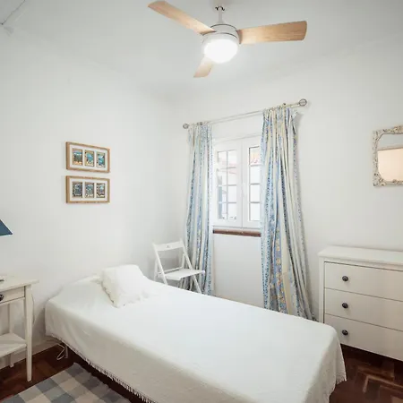 3 Bedroom Town House - Historic Centre Of Cascais. 100 Mts From The And Centre Of Cascais