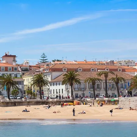 3 Bedroom Town House - Historic Centre Of Cascais. 100 Mts From The And Centre Of * Cascais