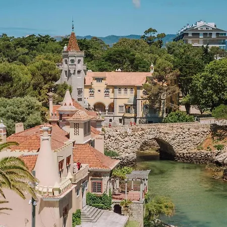 3 Bedroom Town House - Historic Centre Of Cascais. 100 Mts From The And Centre Of Semesterbostad Cascais