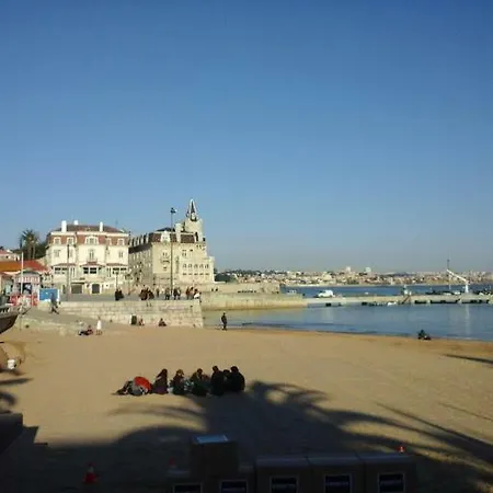 3 Bedroom Town House - Historic Centre Of Cascais. 100 Mts From The And Centre Of בית נופש