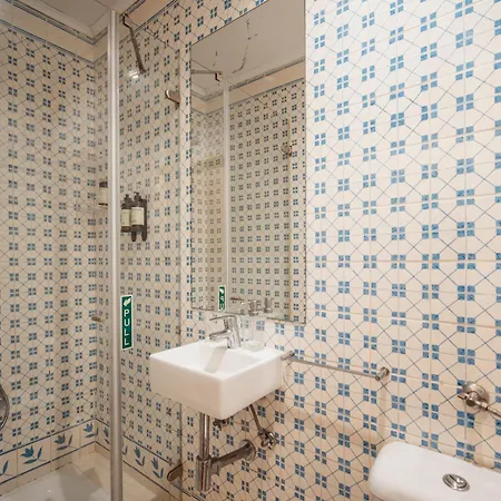 Casa vacanze 3 Bedroom Town House - Historic Centre Of Cascais. 100 Mts From The And Centre Of *