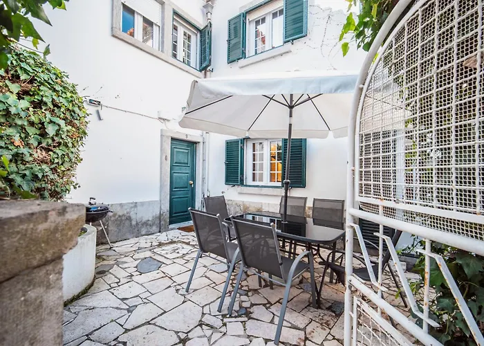 3 Bedroom Town House - Historic Centre Of Cascais. 100 Mts From The And Centre Of *
