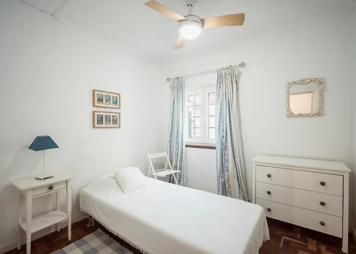 3 Bedroom Town House - Historic Centre Of Cascais. 100 Mts From The And Centre Of Cascais