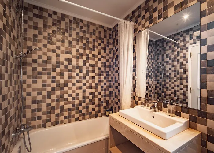 Casa vacanze 3 Bedroom Town House - Historic Centre Of Cascais. 100 Mts From The And Centre Of Cascais