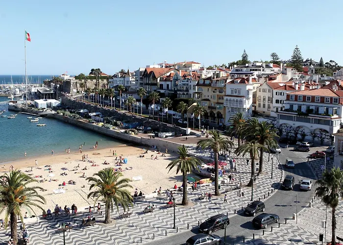 Ferienhaus 3 Bedroom Town House - Historic Centre Of Cascais. 100 Mts From The And Centre Of
